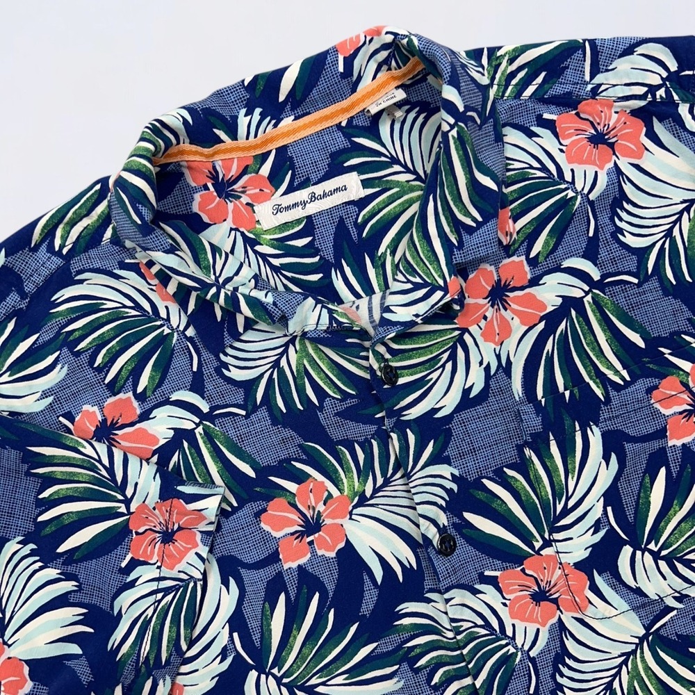 Tommy Bahama Shirt Men's Medium Blue Floral Button Up Short Sleeve Camp Rayon
